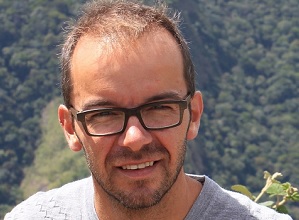 Dr. Jan Theys