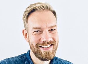 Dr. Dannis van Vuurden