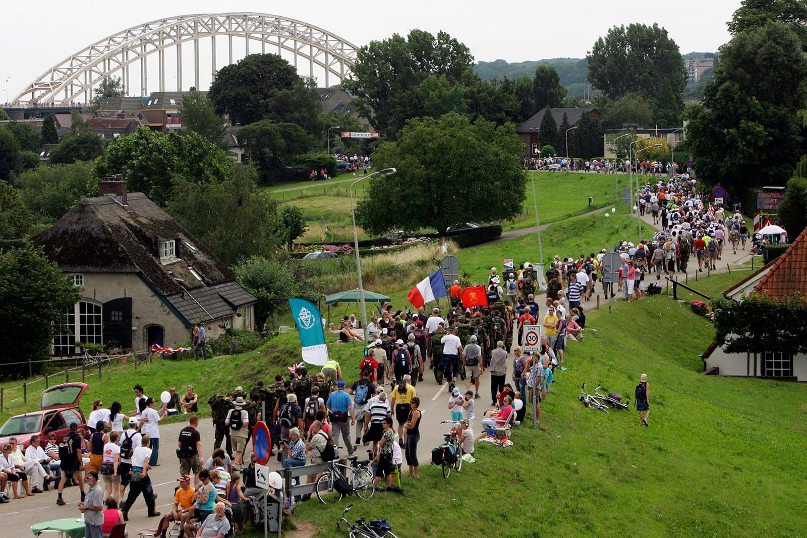 Nijmeegse Vierdaagse KWF Kankerbestrijding