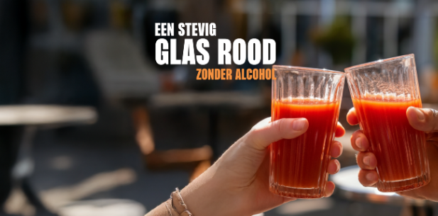 Een stevig glas rood... zonder alcohol - proostende glazen tomatensap