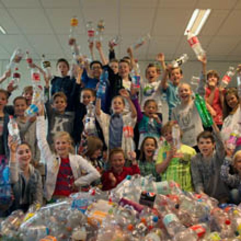 Basisschool flessen inzamelen