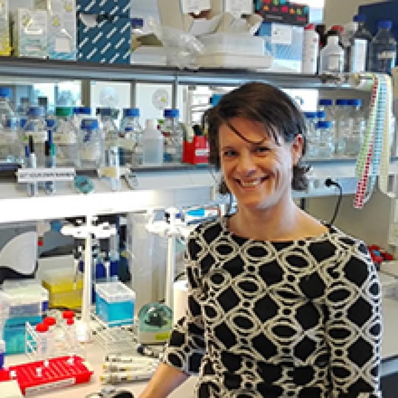 Inge in het laboratorium