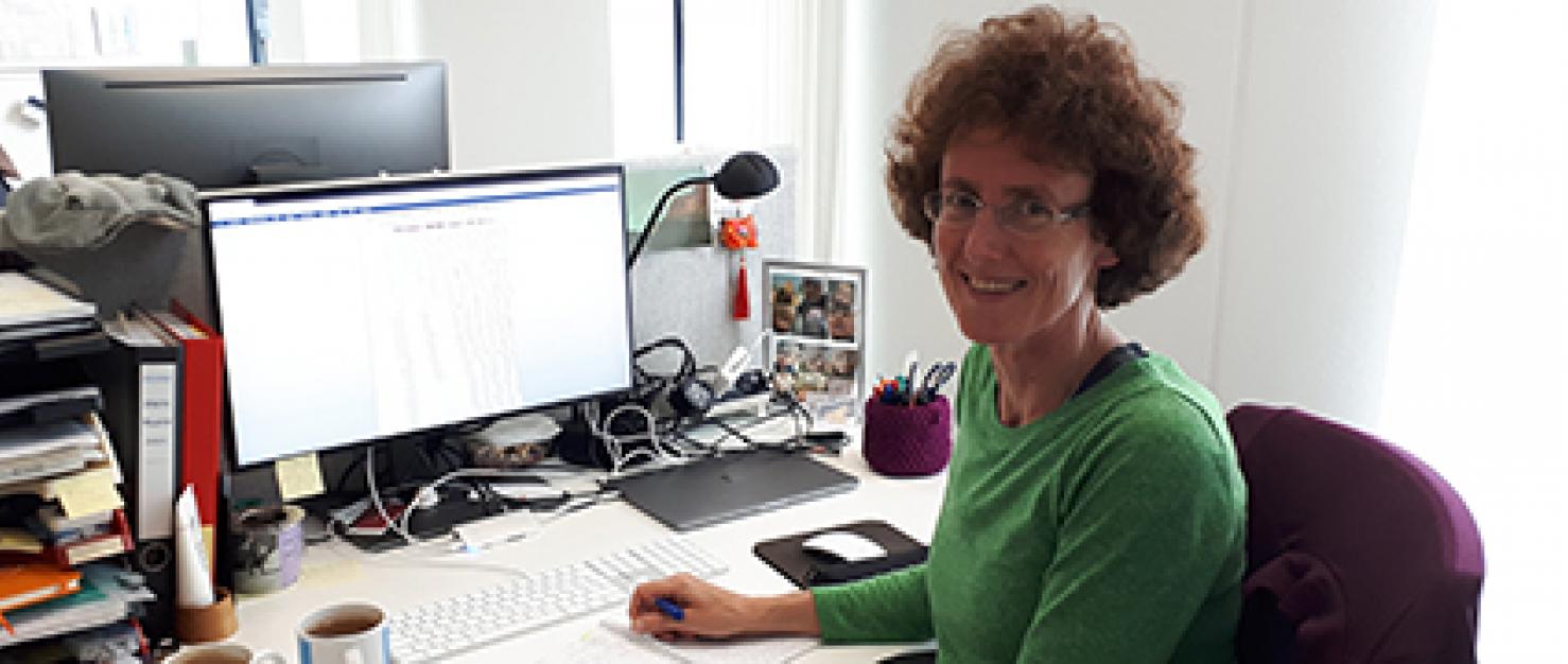 Onderzoeker Judith Boer op haar werkplek