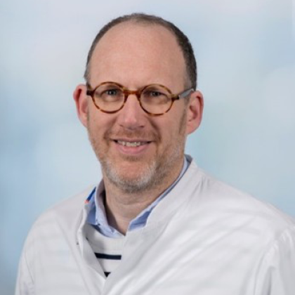 Portretfoto onderzoeker Marcel van Vugt (UMCG)